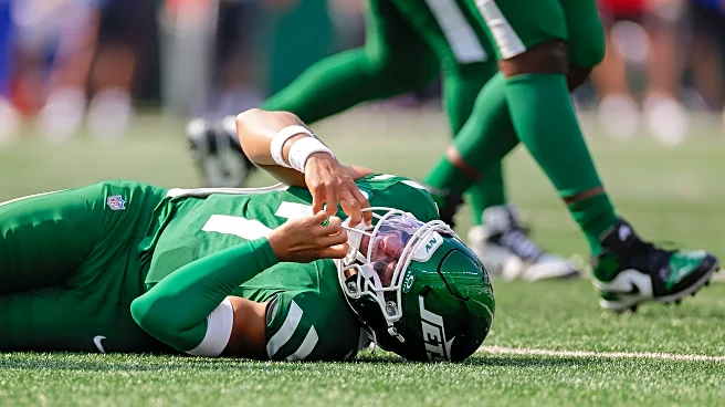 Jets QB Justin Fields leaves game vs. Bills with a concussion