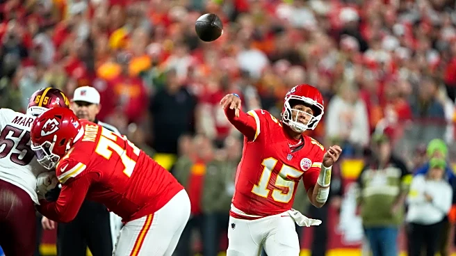 Mahomes, Hunt lead Chiefs to dominant 28-7 win over Commanders, their 9th straight in the series