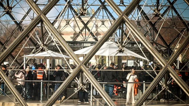 A timeline of the jewel heist at the Louvre in Paris