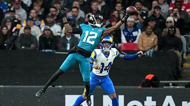 Jaguars rookie Travis Hunter has a knee injury after presumably getting hurt in practice