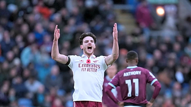 Arsenal wins again to extend lead in the Premier League, Liverpool wins and Man United salvages draw