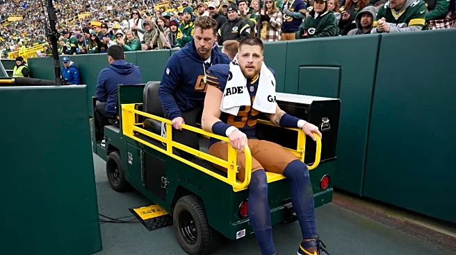 Packers star tight end Tucker Kraft carted off field with knee injury