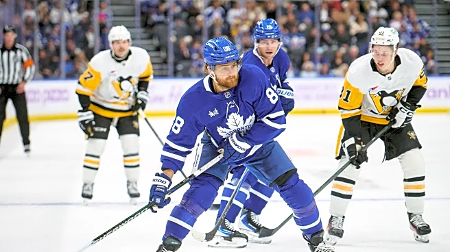 William Nylander helps the Maple Leafs rally past the Penguins 4-3