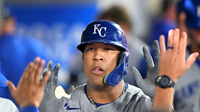 Salvador Perez agrees to $25 million, 2-year contact to remain with the Royals