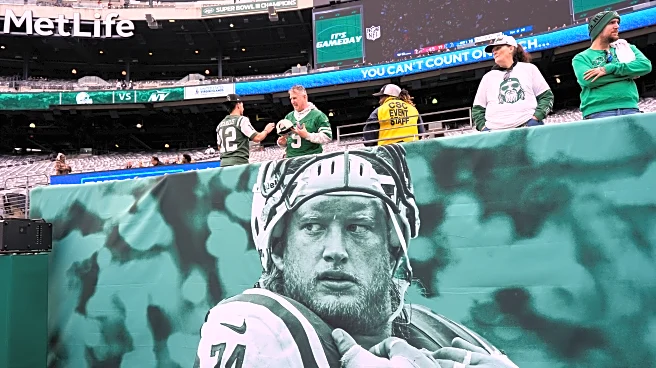 Jets honor late Nick Mangold with tribute before game against Browns