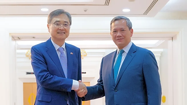 South Korean foreign minister meets Cambodia's leader to push effort to fight criminal cyberscams