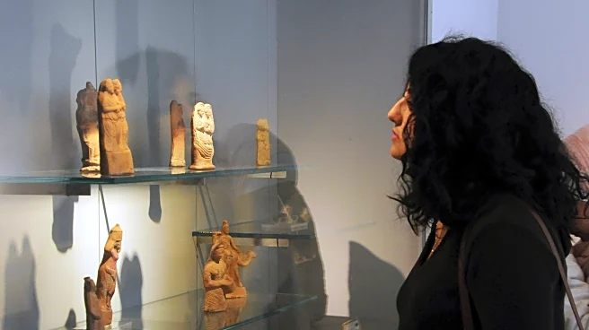 Thieves steal ancient Roman-era statues from the national museum in Syria