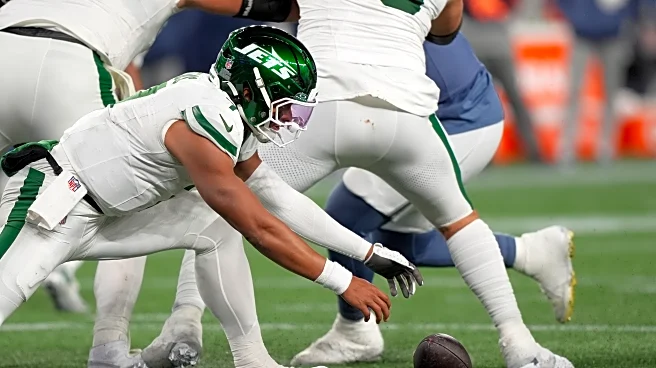 Fields runs for an early score before Jets' quarterback problems resurface in 27-14 loss to Patriots