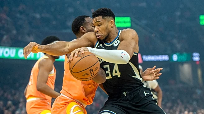 Bucks' Giannis Antetokounmpo leaves game early vs. Cavaliers due to a left groin strain.