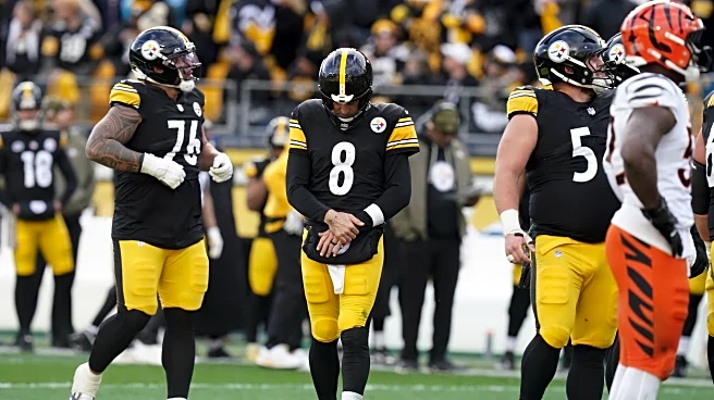 Steelers visit Bears with Aaron Rodgers' status uncertain because of wrist injury