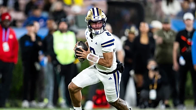 Washington routs UCLA 48-14 behind 4 TDs by Demond Williams Jr.