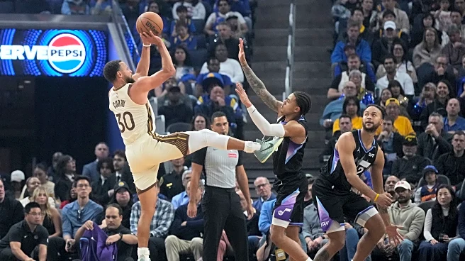 Stephen Curry scores 31 points as Warriors run away from Jazz 134-117