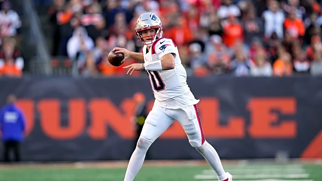 Patriots go for 10th straight win Monday night when they face Giants team that has lost 6 in a row