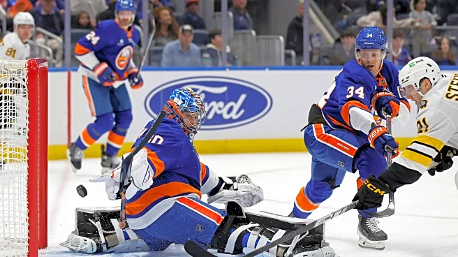 Alex Steeves scores twice as Bruins defeat Islanders 3-1