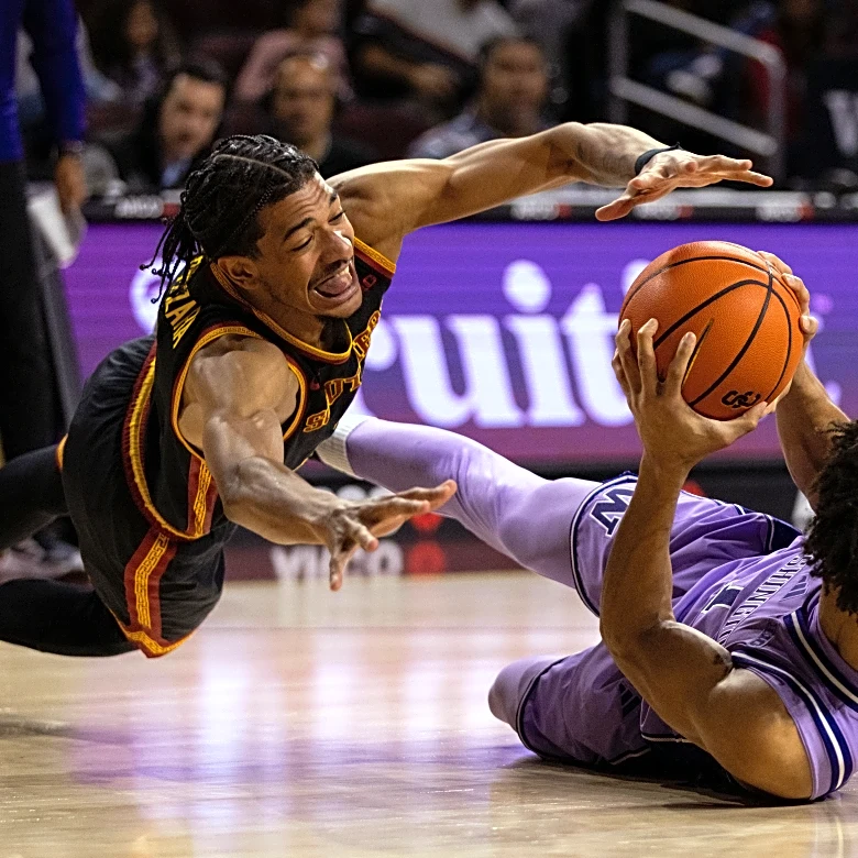 Washington rallies from 18-point deficit to beat No. 24 USC 84-76
