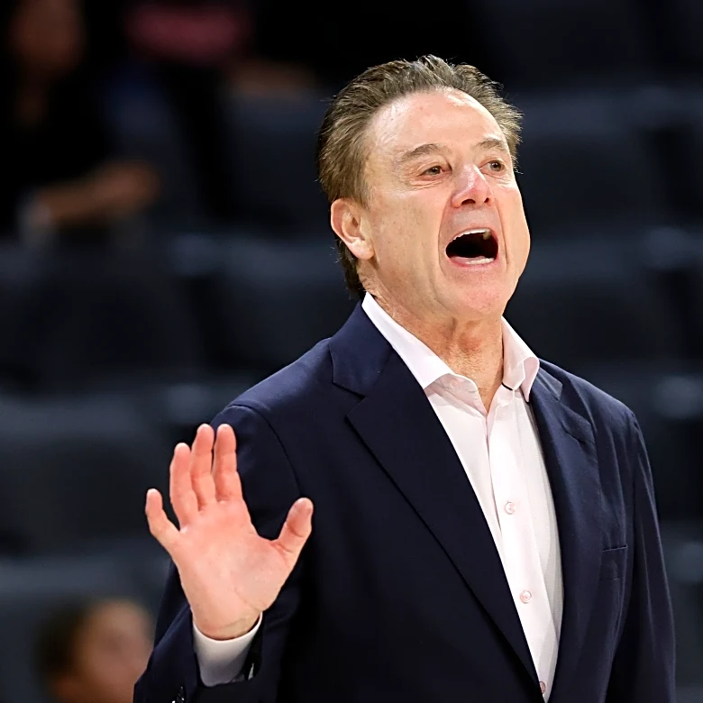 Ejiofor has 8 blocks to help No. 23 St. John's hold off Mississippi, 63-58