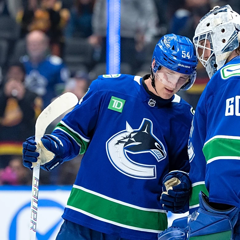 Raty has 2 goals and an assist as Canucks beat Wild 4-2