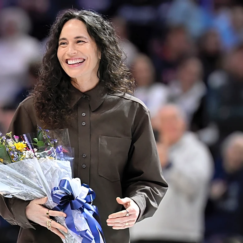 Sue Bird has jersey retired at UConn ahead of top-ranked Huskies' game against DePaul