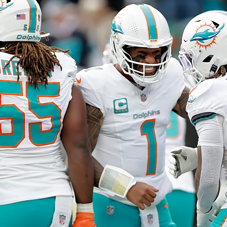 Tagovailoa wins in cold, leads Dolphins to 4th straight victory 34-10 to remain unbeaten vs. Jets