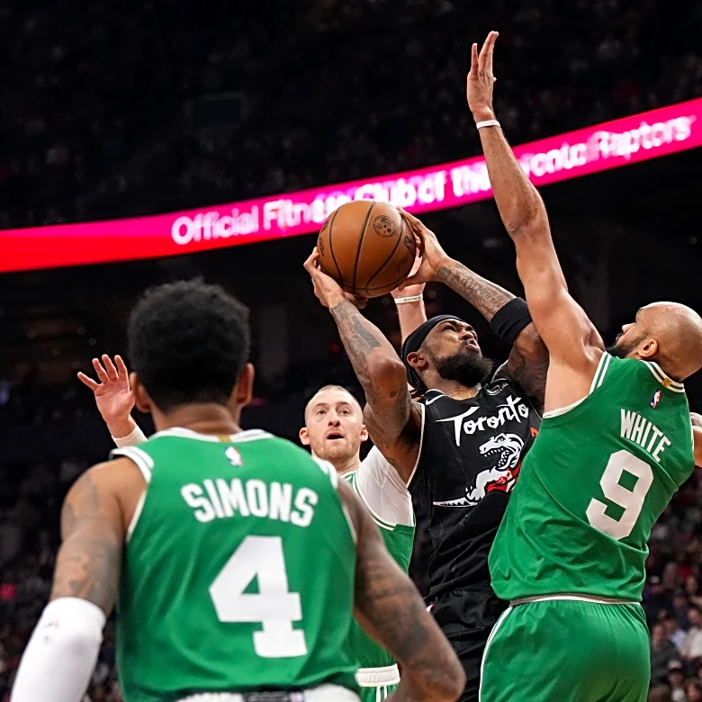 Brown scores 30 as Celtics blow 23-point lead, hold on to beat Raptors 121-113