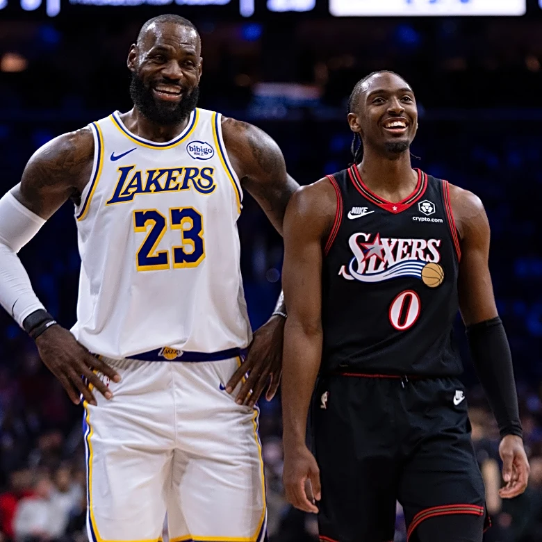 James hits go-ahead 3 and scores 29 points, Doncic has triple-double in Lakers' win over 76ers