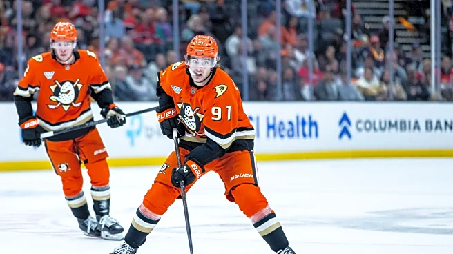 Leo Carlsson, rookie Beckett Sennecke lead first-place Ducks' 7-1 rout of road-weary Blackhawks