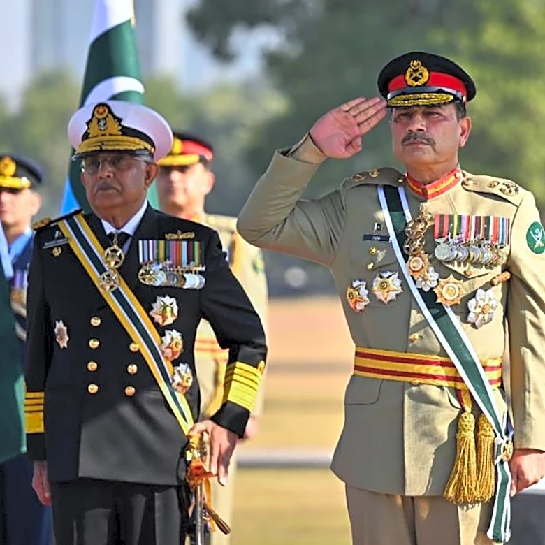 Pakistan's top general calls on Afghanistan to pick between ties with Islamabad or Pakistani Taliban