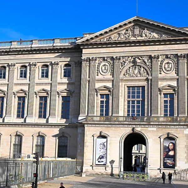 Louvre workers announce strike over work conditions and security after $102M heist