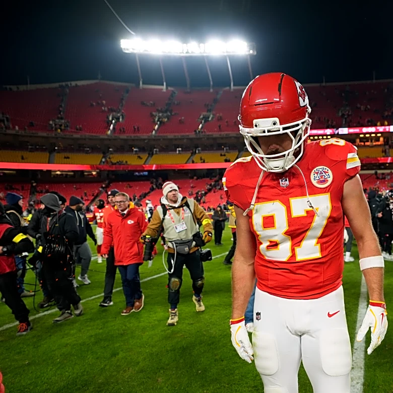 Chiefs' playoff hopes dim after 20-10 loss to Texans