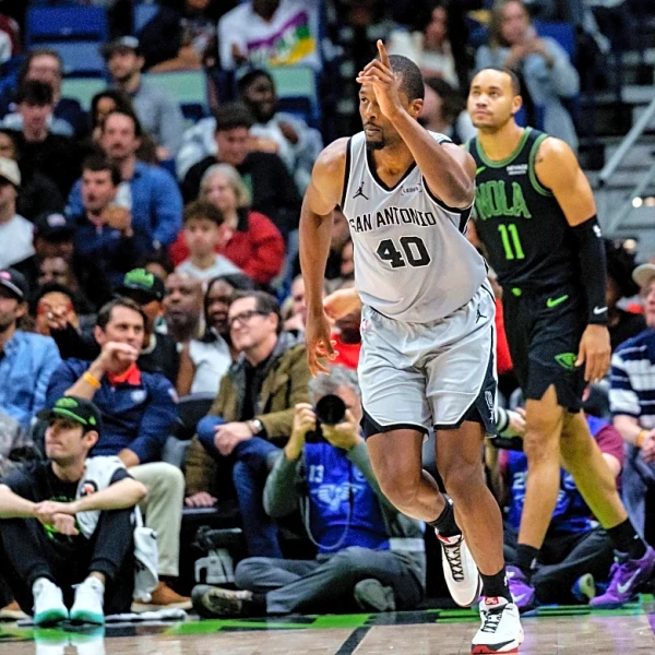 Spurs spoil Queen's first triple-double and hold on to beat the Pelicans 135-132