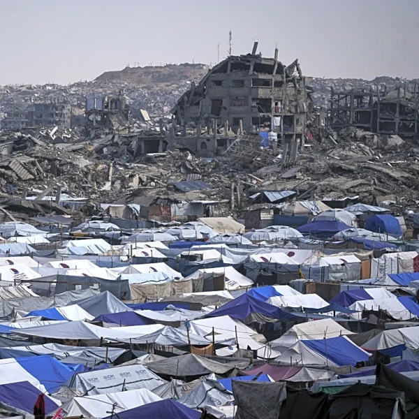 Trump's ceasefire plan for the Israel-Hamas war faces pitfalls as it moves into a new phase