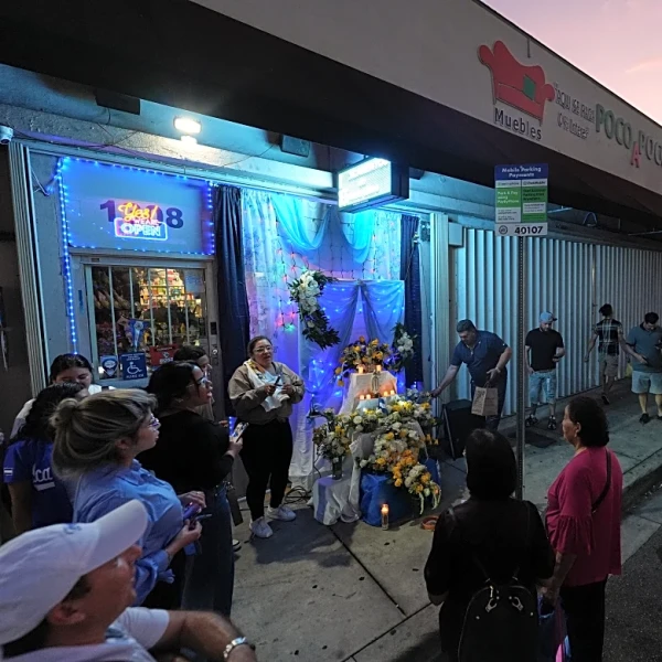 Nicaraguans celebrate Virgin Mary in Miami despite fears at home and in US