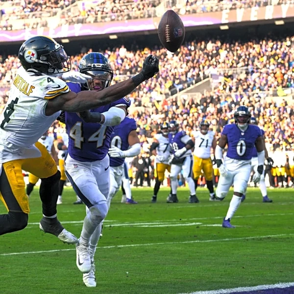 Steelers WR DK Metcalf expected to play vs. Dolphins after going to the hospital for abdominal issue