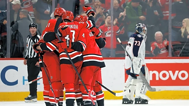 Hurricanes scored 3 goals in the third period to beat the Blue Jackets 4-1