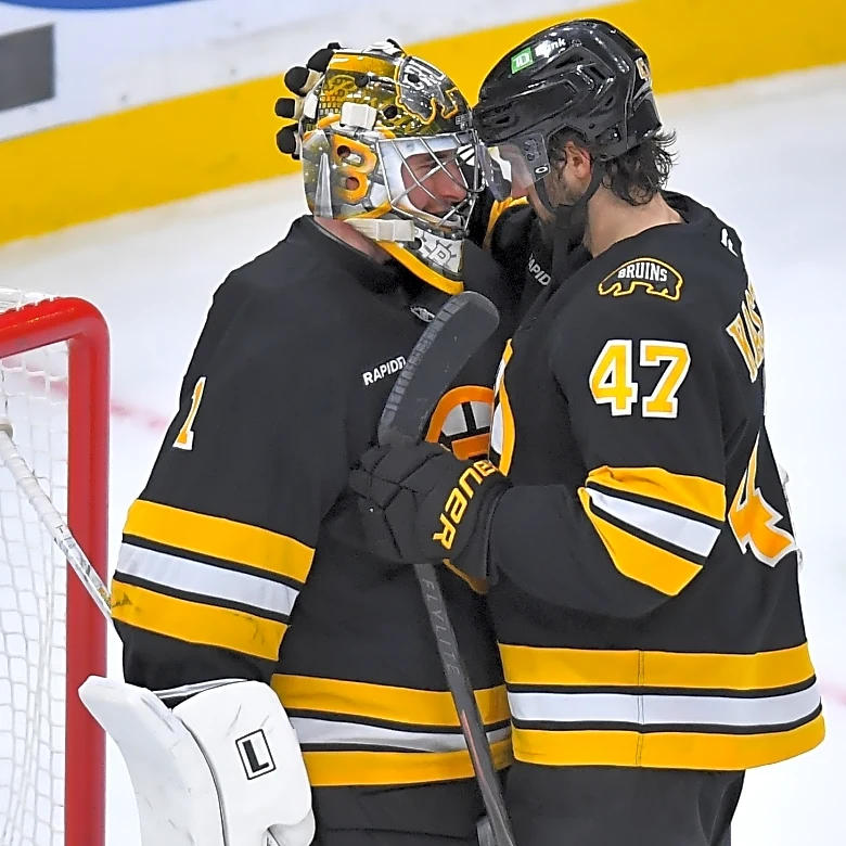 Bruins rally to beat Blues 5-2 with two goals each from Kastelic and Minten