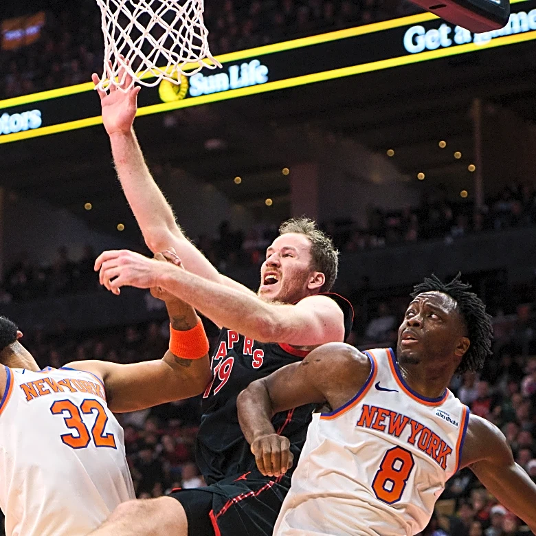 Brunson scores 35 points as Knicks rout Raptors 117-101 to reach NBA Cup semifinals for first time