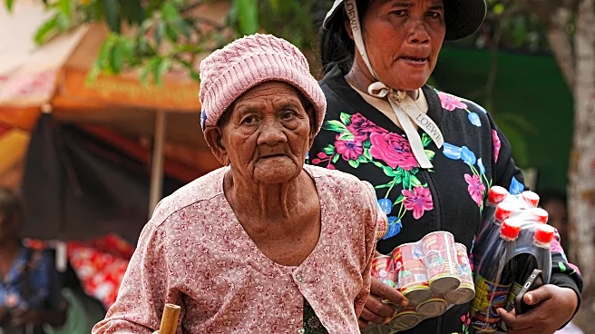 Emotional evacuees recount moments they fled Thailand-Cambodia fighting