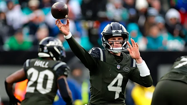 Undrafted rookie QB Brady Cook takes snaps with Jets starters with Tyrod Taylor, Justin Fields out