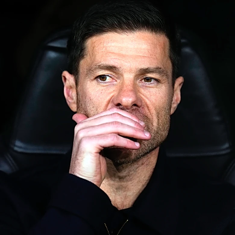 Real Madrid loses 2-1 to Man City as pressure grows on Xabi Alonso. Arsenal wins again, PSG draws