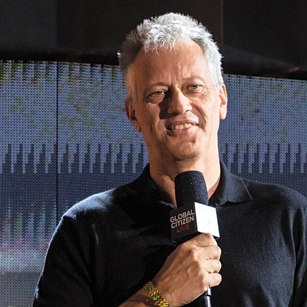 Coca-Cola names a company veteran as its new CEO