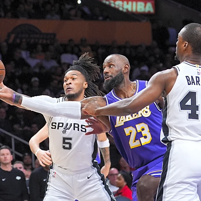 Stephon Castle scores 30 to lead Spurs into NBA Cup semifinals with 132-119 win over Lakers