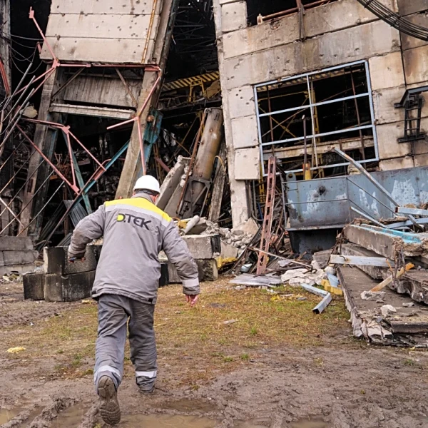 Zelenskyy will hold urgent talks with 30 countries as Trump pushes for swift peace deal with Russia