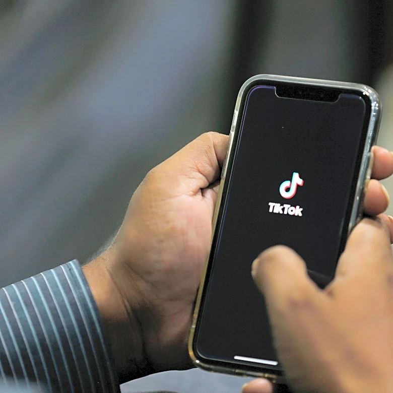 Pakistan urges social media platforms to crack down on militant accounts to avoid legal action