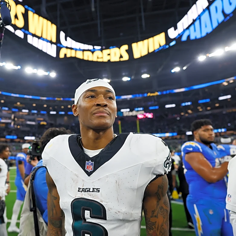 Eagles look to rebound against struggling Raiders after 3 straight losses