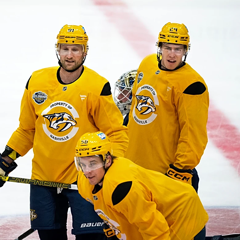 Predators center Steven Stamkos scores 4 goals in win over Blues