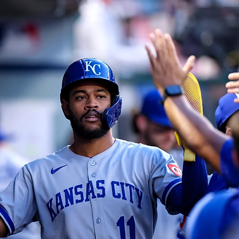 Royals and All-Star 3B Maikel Garcia agree to 5-year, $57.5M contract, AP source says