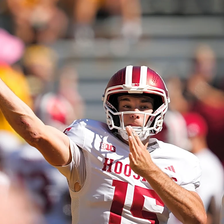 Indiana's Fernando Mendoza adds another major award with Davey O'Brien as nation's top QB