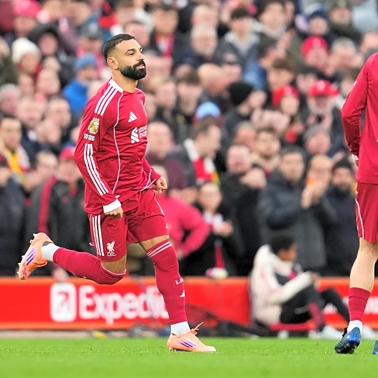 Mohamed Salah comes on as early sub for Liverpool against Brighton after recall