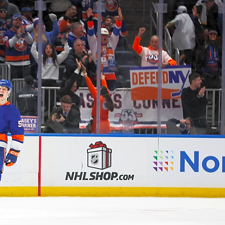 Barzal, Heineman lift Islanders past Lightning 3-2 in shootout