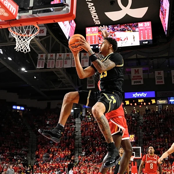 Yaxel Lendeborg scores 29 points and No. 2 Michigan stays unbeaten with 101-83 win over Maryland